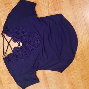 Short sleeved top